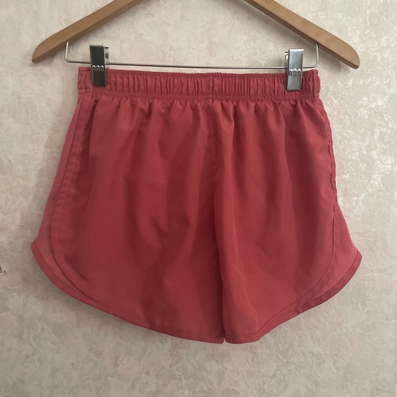 Nike dri fit women's small athletic shorts - Picture 4 of 5